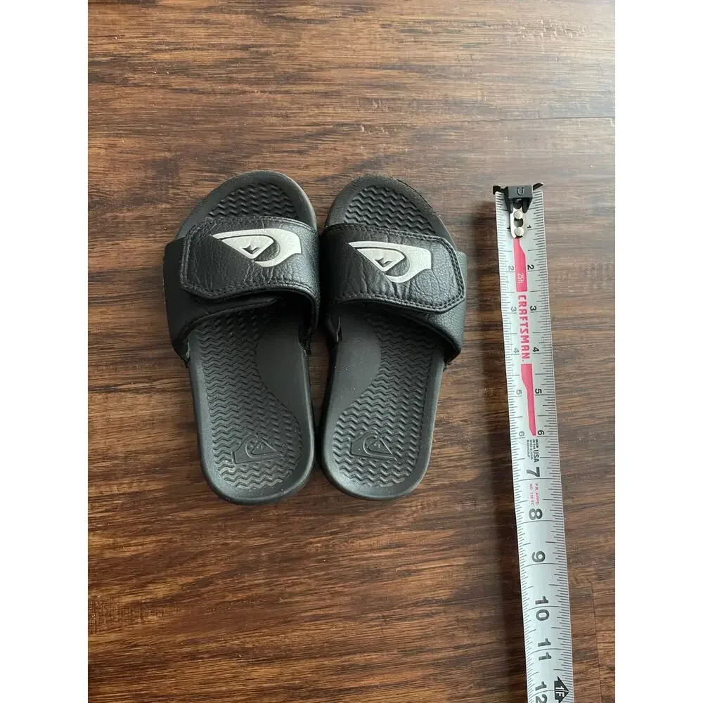 Quiksilver black kids slides